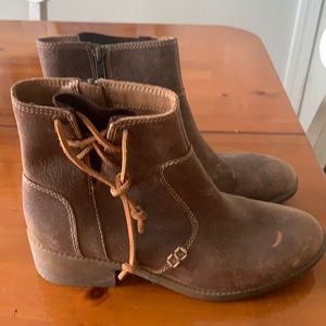 Sperry boots